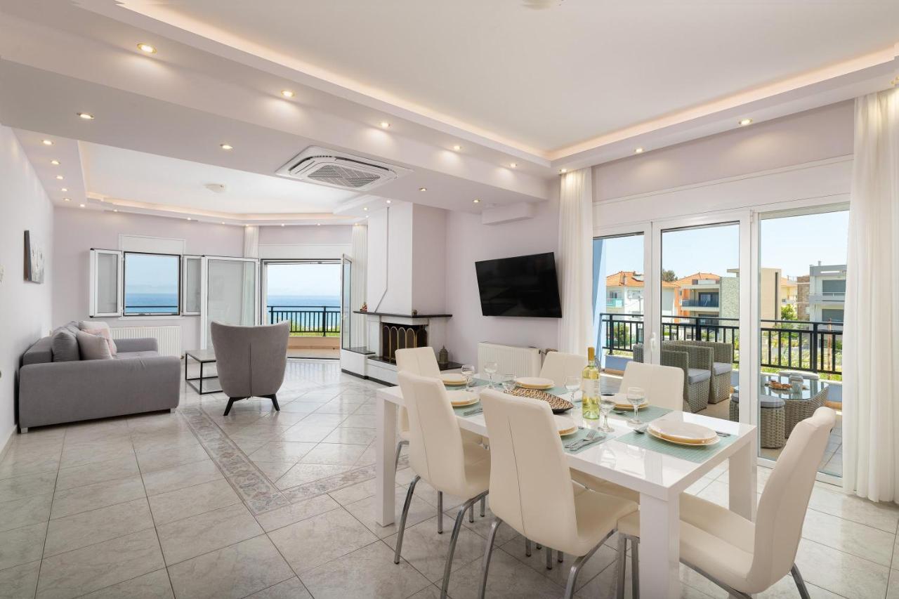 White&Blue Luxury Suites 이알리소스 외부 사진